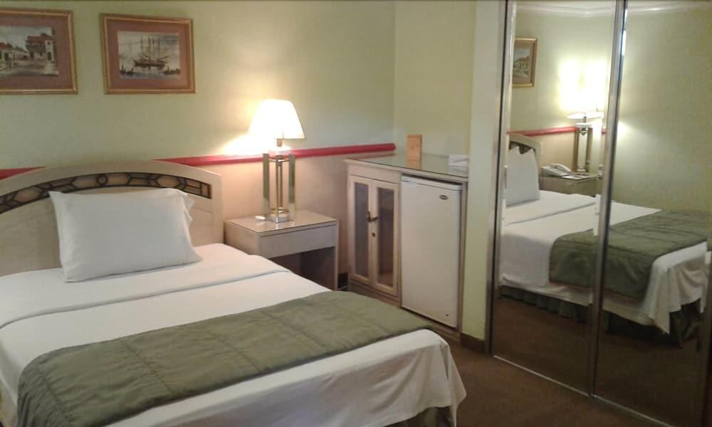 Hotel-Monti Богота Екстериор снимка